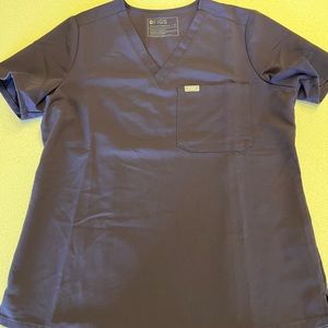 Figs scrub top
